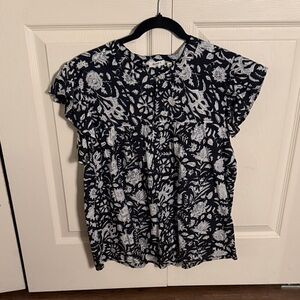 dylan Black and White Floral Flutter-Sleeve Blouse